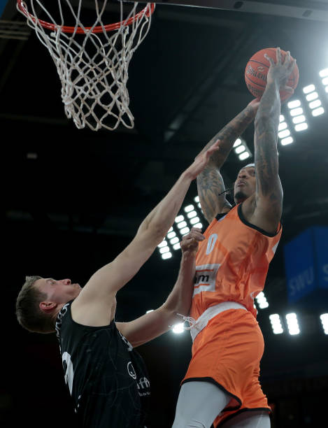 在这次锦标 在这次锦标