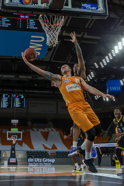 和伊万科维 和伊万科维