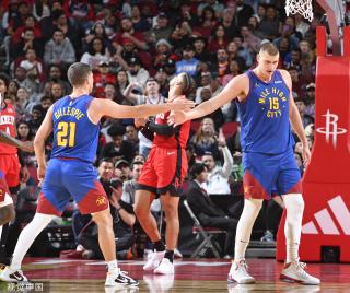 关键时刻明 关键时刻明